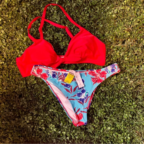 Cupshe Red and Blue Bikini with Tropical Flair - Picture 1 of 6